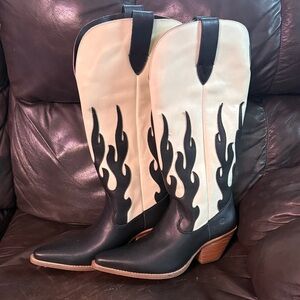 Dingo Black and White Flame Western Boots